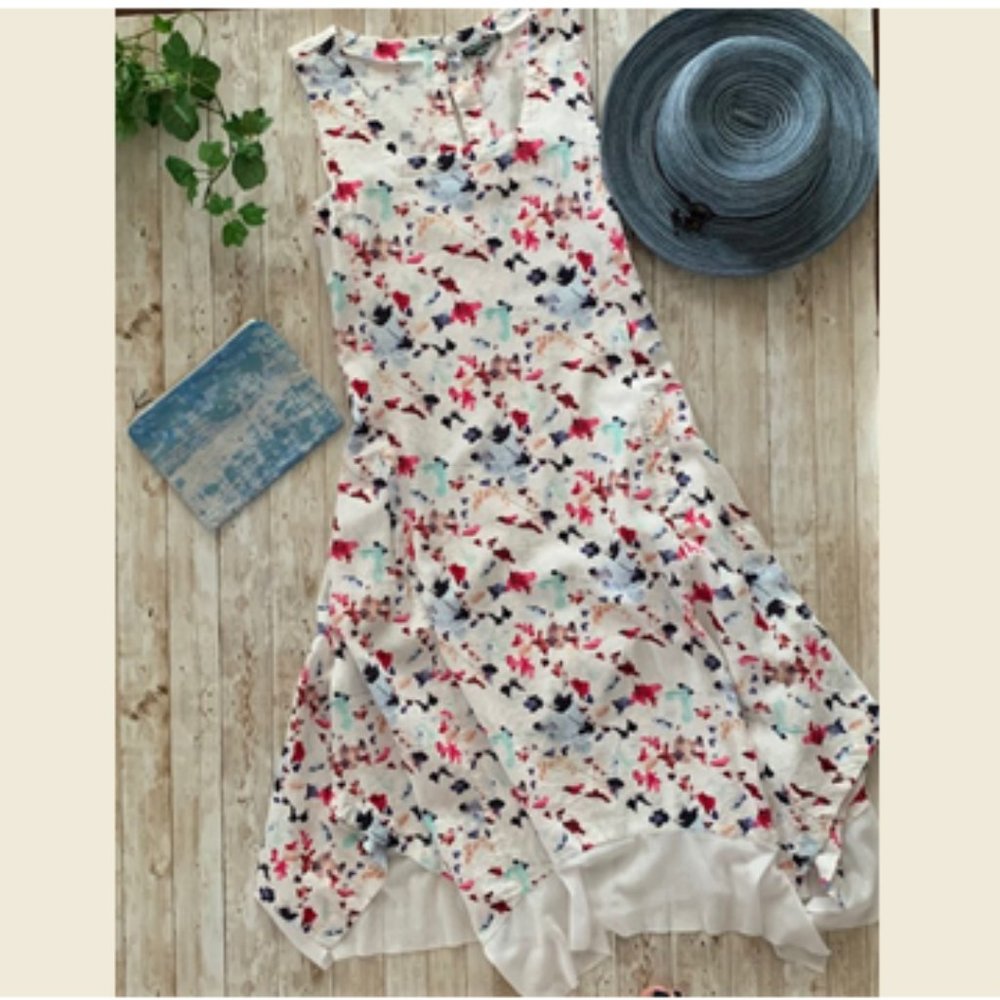 DONATED For Cynthia White Print Handkerchief Dress Sz S